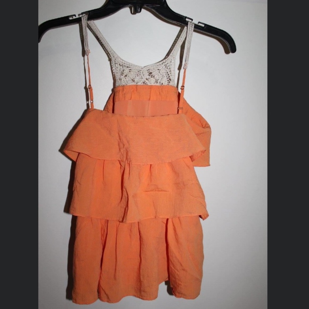 BCBG Ruffle Top - Picture 3 of 4